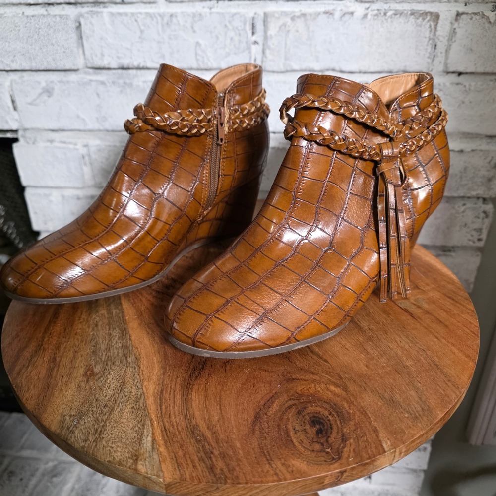 Mata Womens Cognac Croc Embossed Wedge Ankle Boots Braided Tassel Size 8